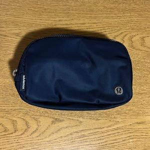 NWT Lululemon Belt Bag Navy